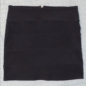 Mini skirt black with gold zipper